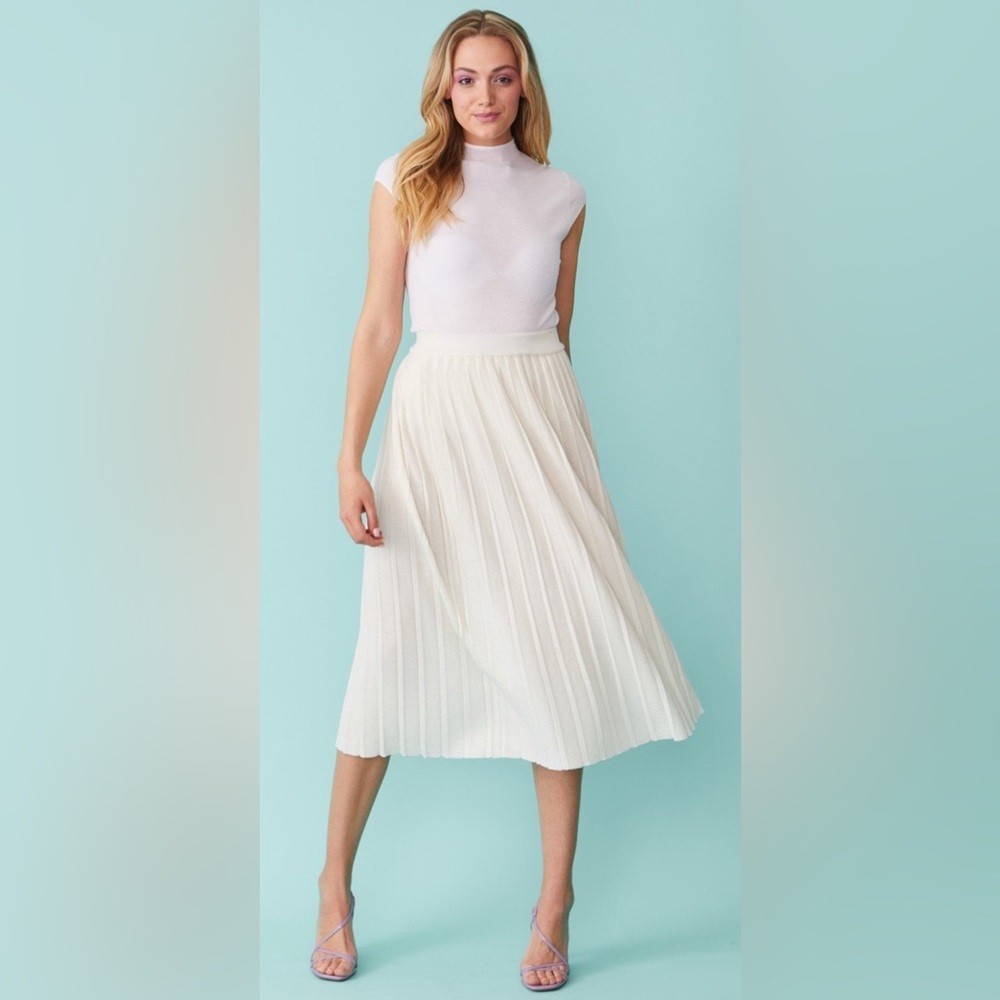 Pastel brand pleated  White A-Line Skirt